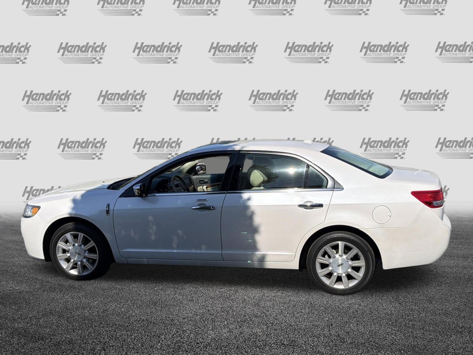 2012 Lincoln MKZ 4dr Sdn FWD photo 5