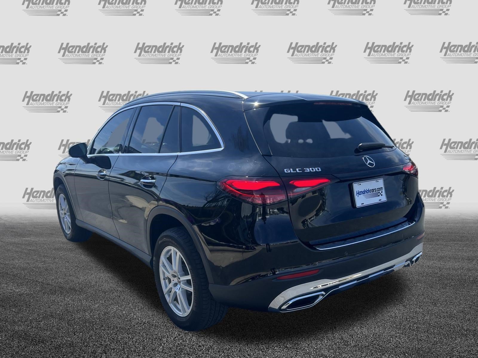 2023 Mercedes-Benz GLC 300 photo 3