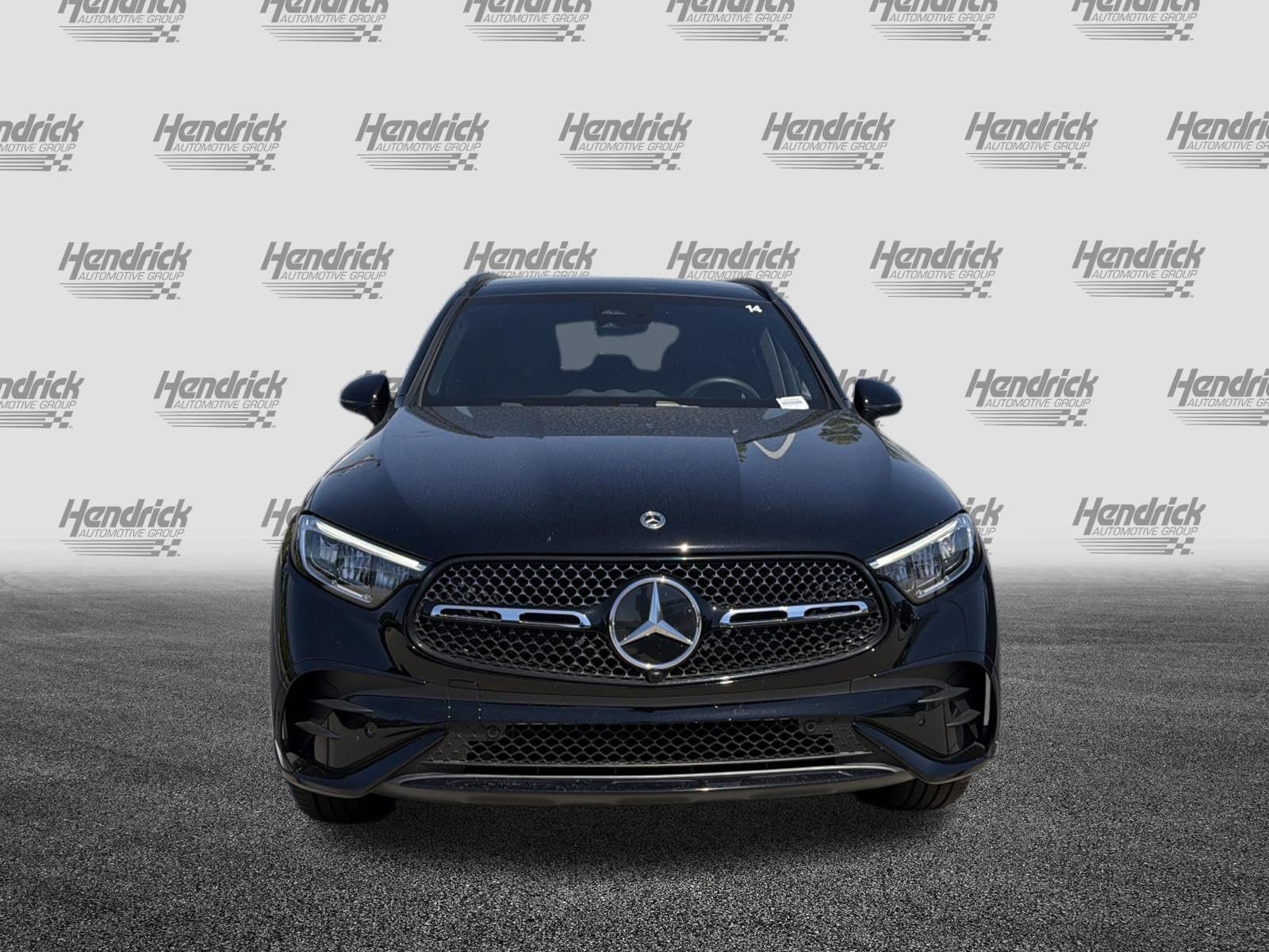 2026 Mercedes-Benz GLC 300 photo 2