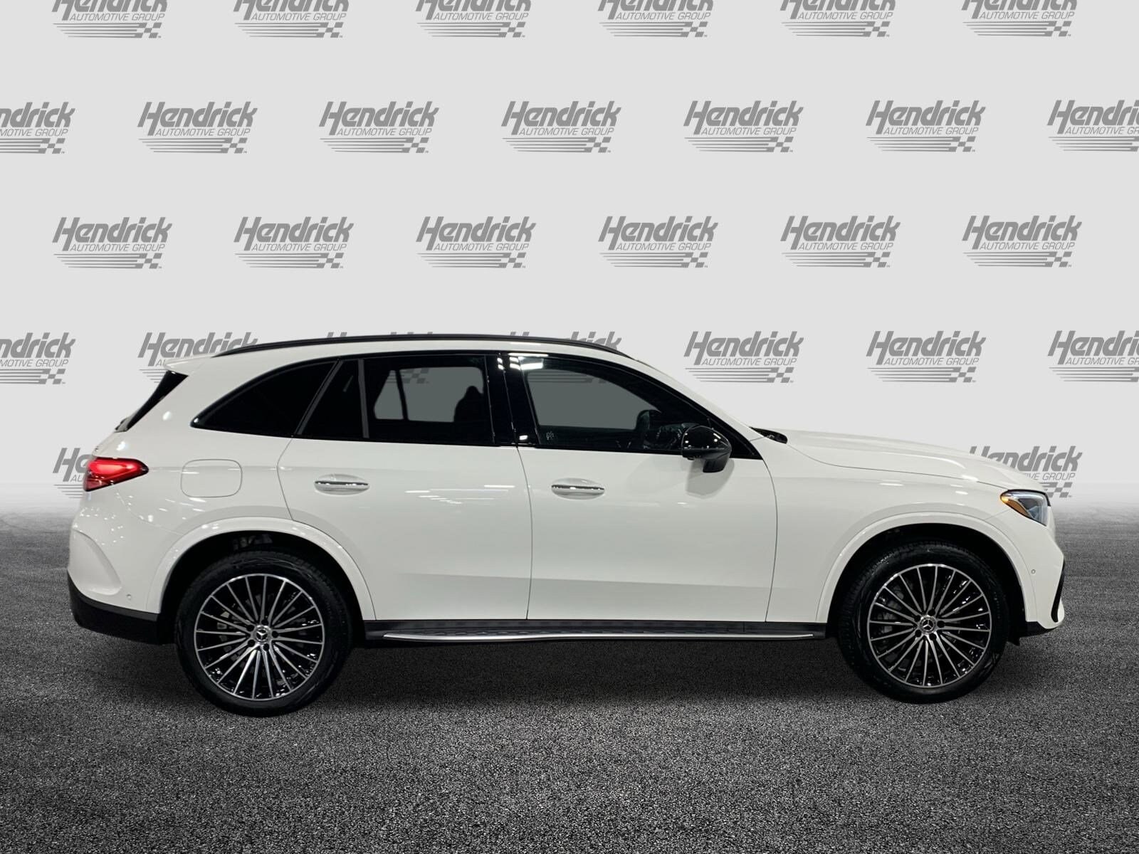 2026 Mercedes Benz GLC 300 4MATIC photo 3