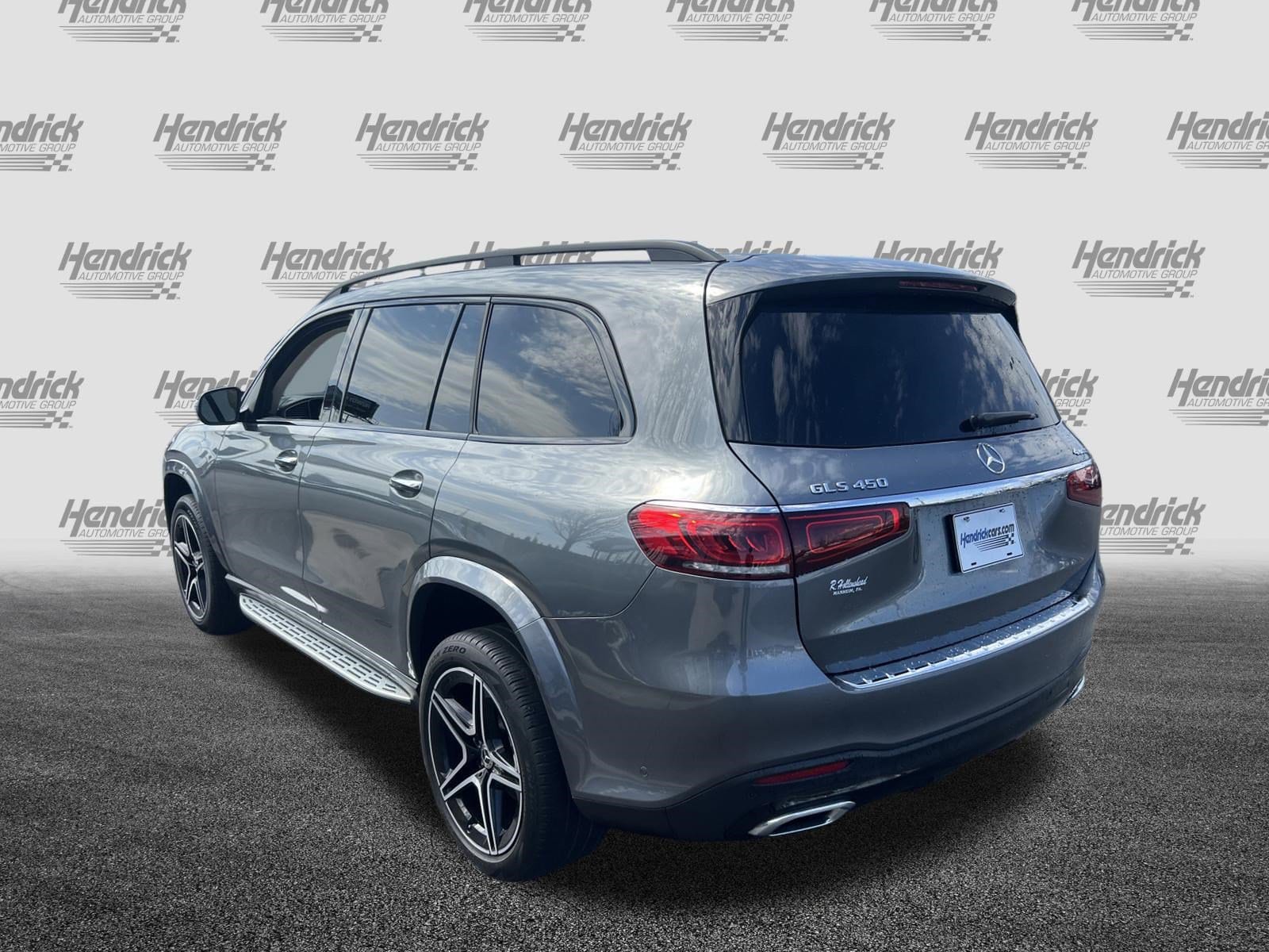 2023 Mercedes-Benz GLS 450 photo 3