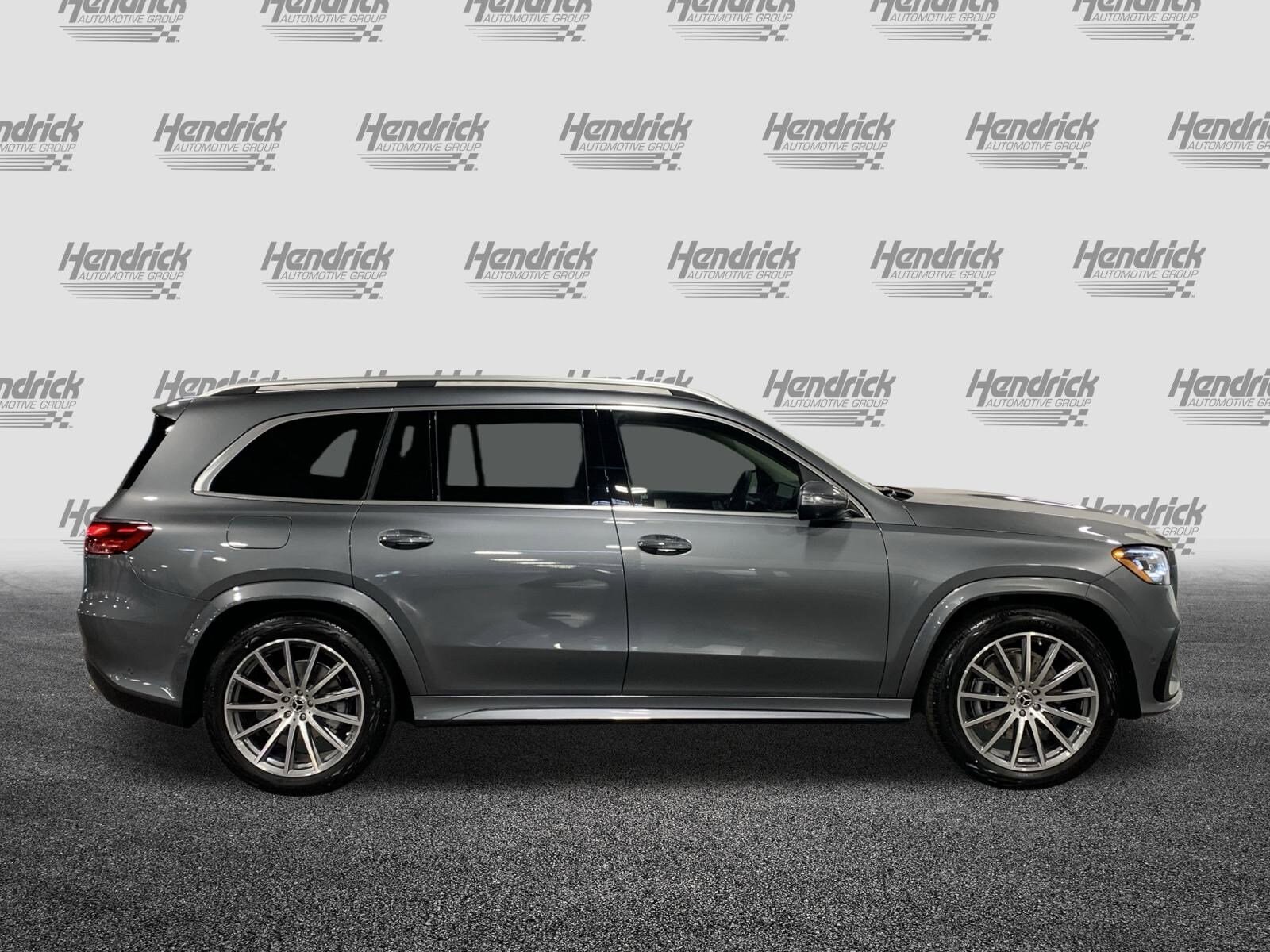 2026 Mercedes Benz GLS 450 4MATIC photo 3