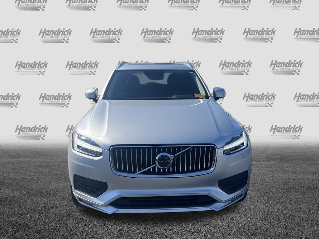 Used 2022 Volvo XC90 Momentum SUV