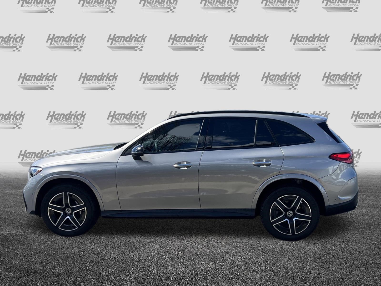 2024 Mercedes-Benz GLC 300 photo 6