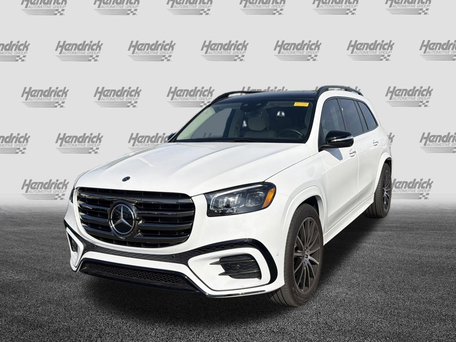 2025 Mercedes-Benz GLS 450 photo 4