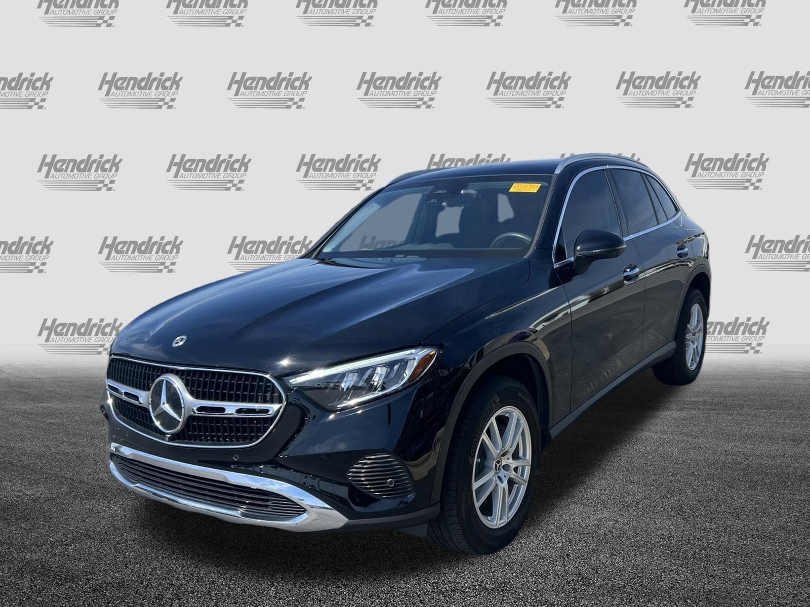 2023 Mercedes-Benz GLC 300 photo 4