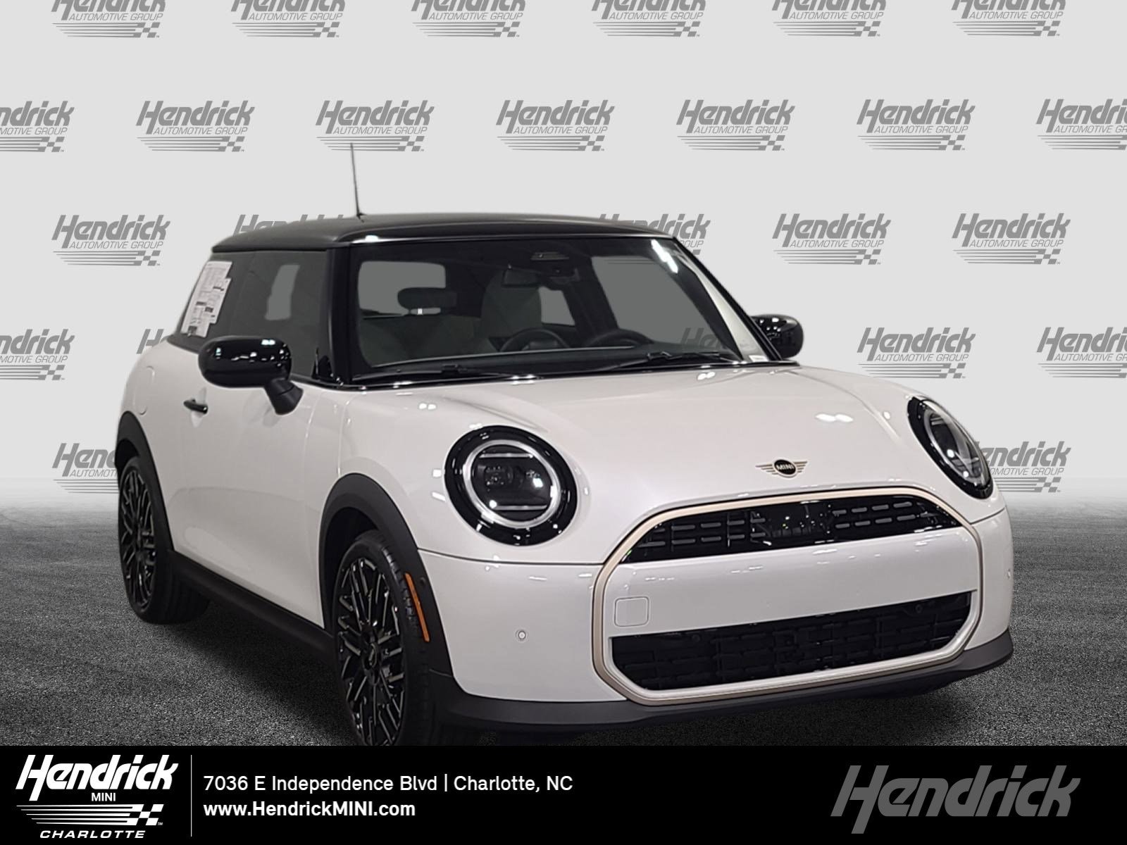 2026 MINI Hardtop 2 Door's photo