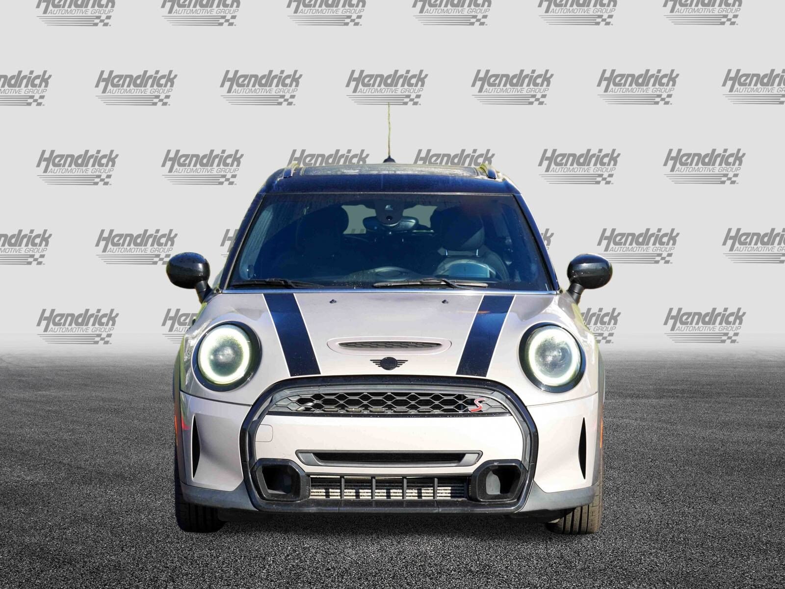 2022 Mini Cooper 4 Door Hardtop S photo 3