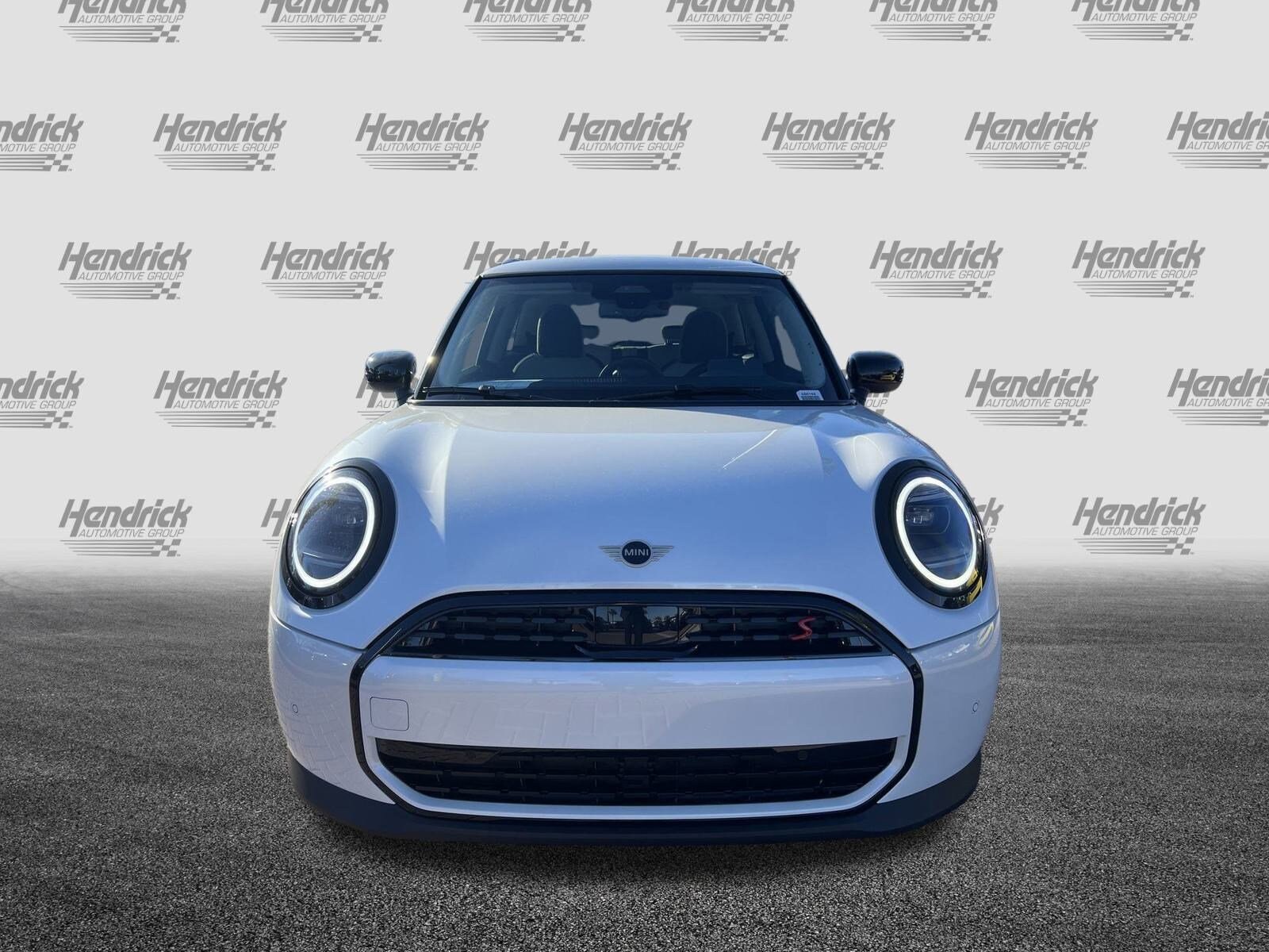 2025 Mini Cooper 2 Door Hardtop Signature photo 3