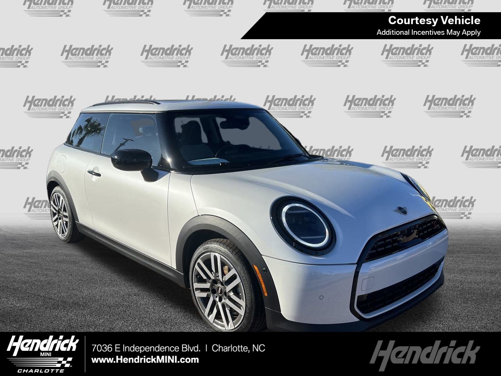 2025 MINI Hardtop Cooper S's photo