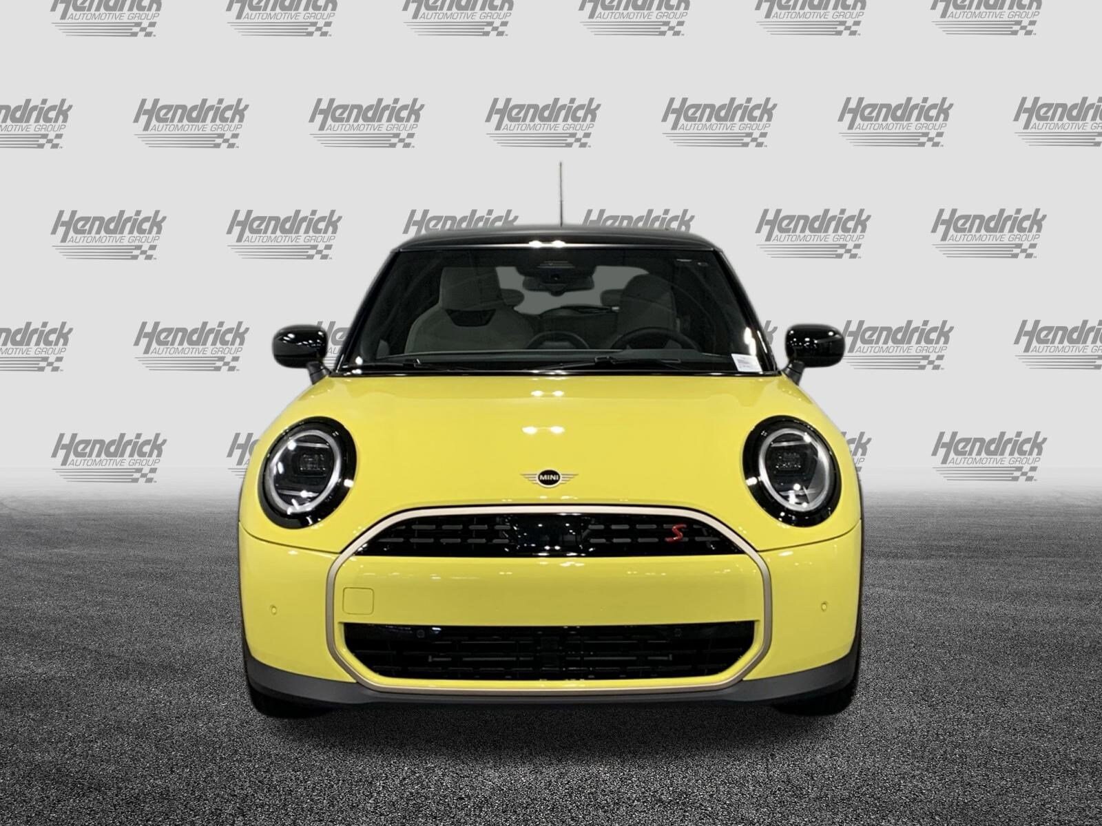 2026 Mini Cooper Hardtop S photo 2