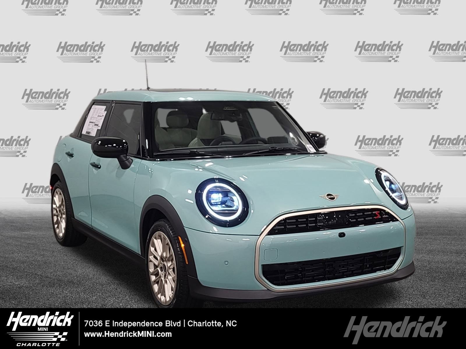 2026 MINI Hardtop 4 Door S's photo