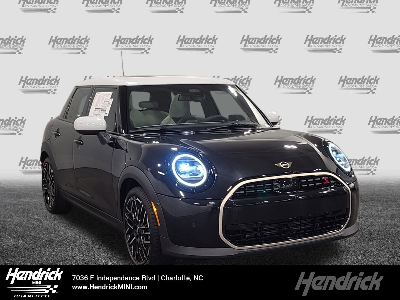 2026 MINI Hardtop 4 Door S's photo
