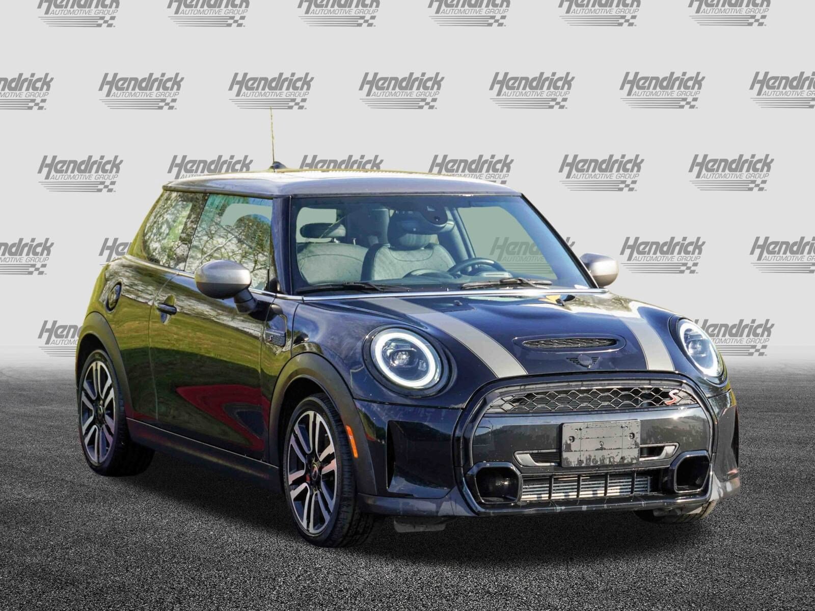 2023 Mini Cooper 2 Door Hardtop S photo 2