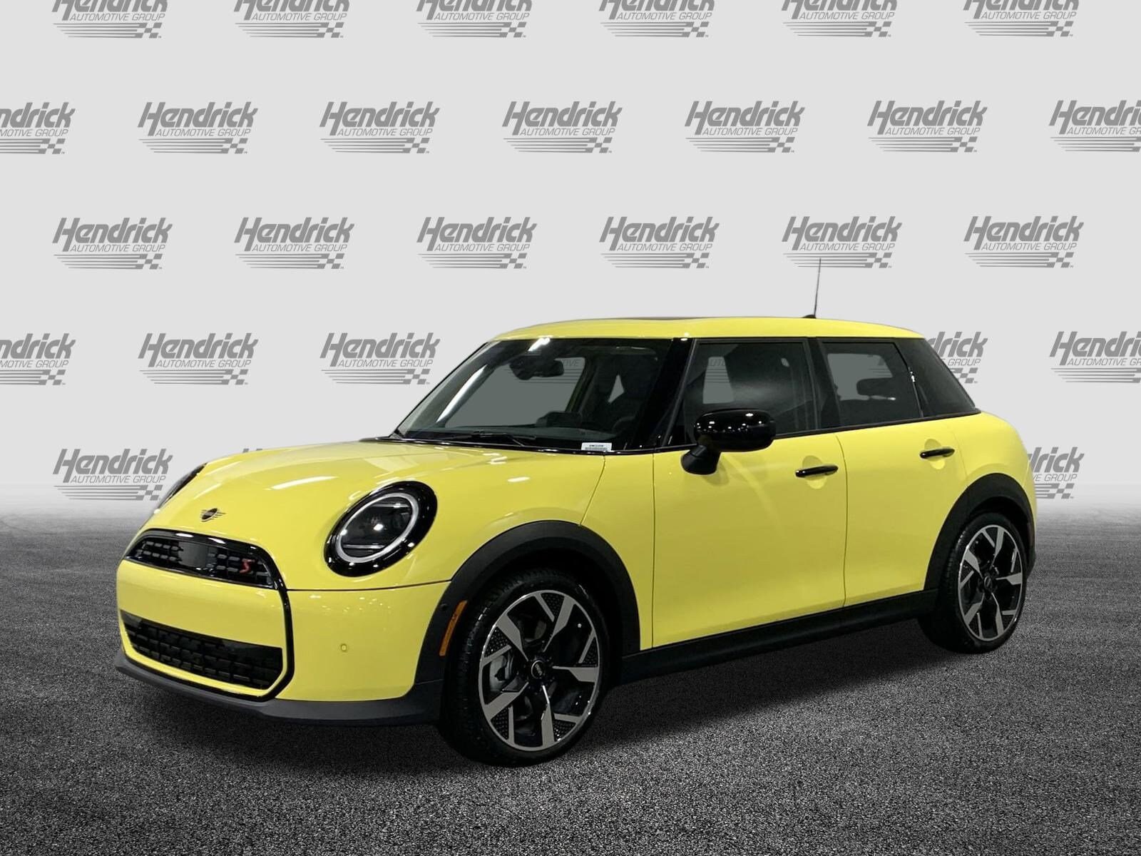 2025 Mini Cooper 4 Door Hardtop S photo 3