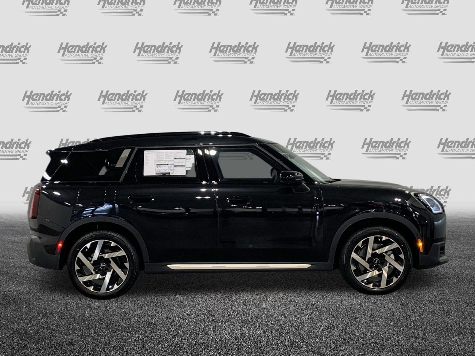 2025 MINI Countryman S photo 3