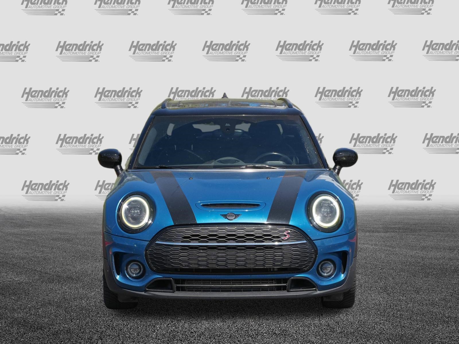 2022 MINI Clubman Cooper S photo 2