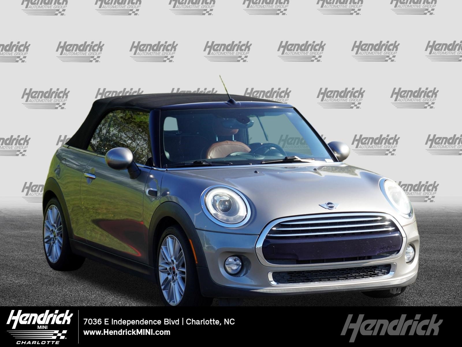 2017 MINI Cooper Convertible's photo