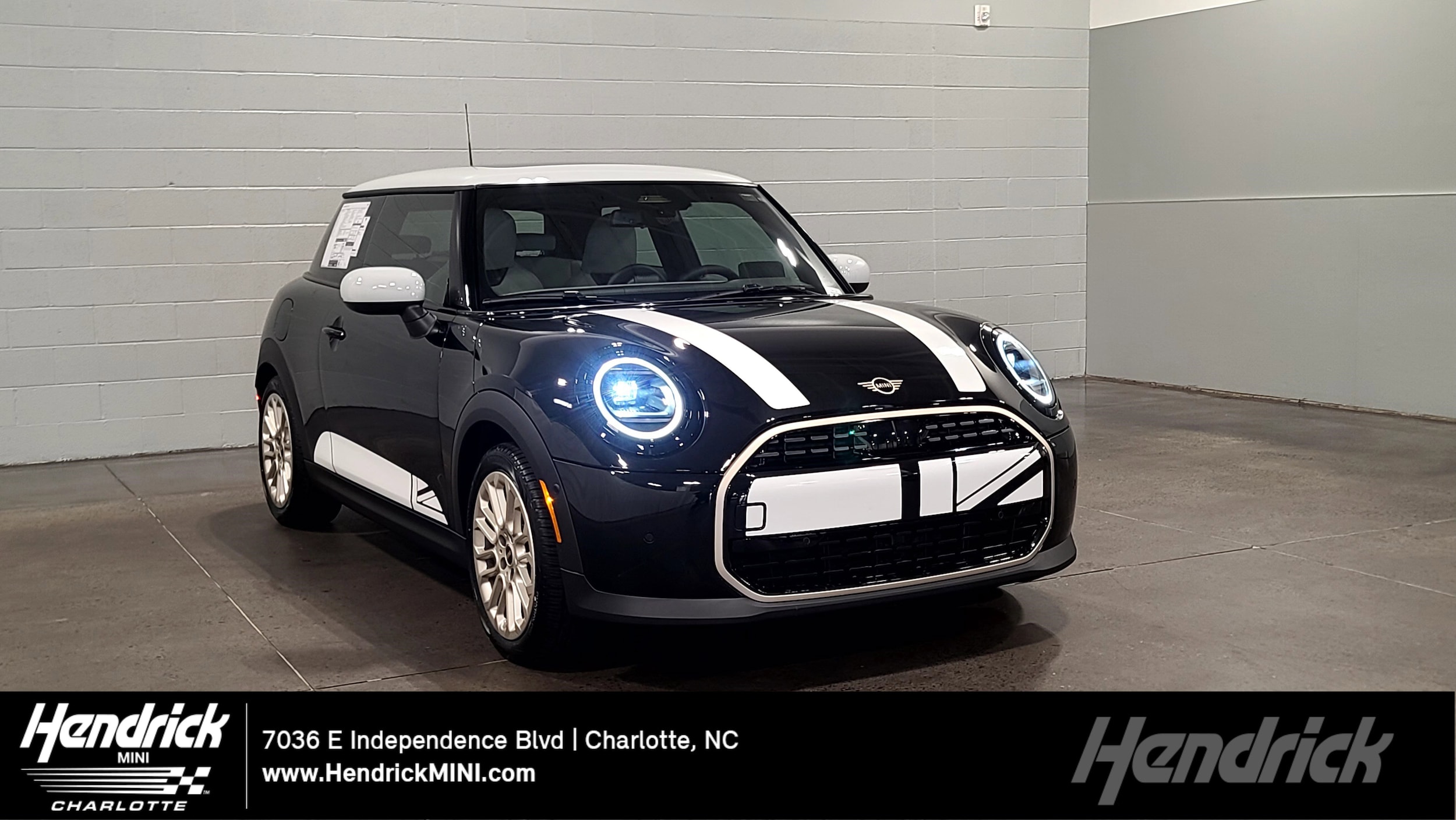 2026 MINI Hardtop 2 Door's photo