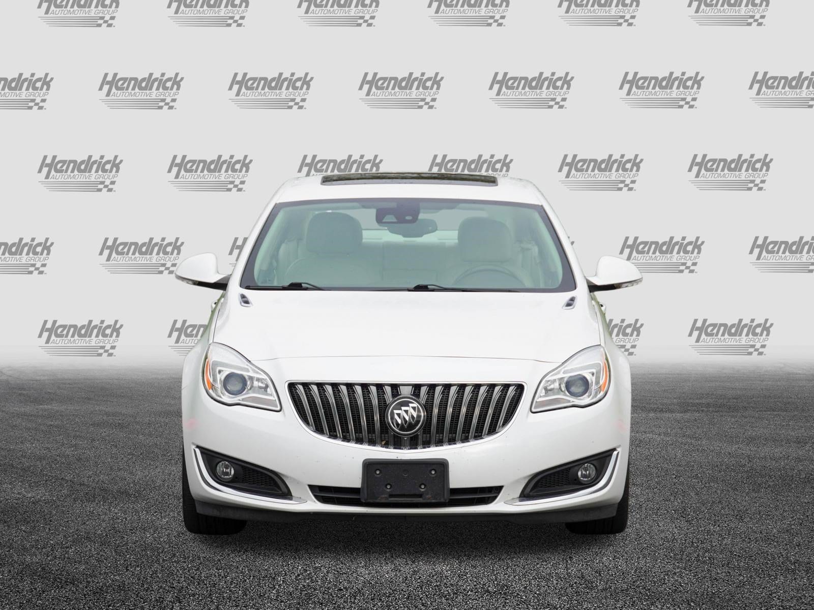 2017 Buick Regal Turbo Premium II photo 2