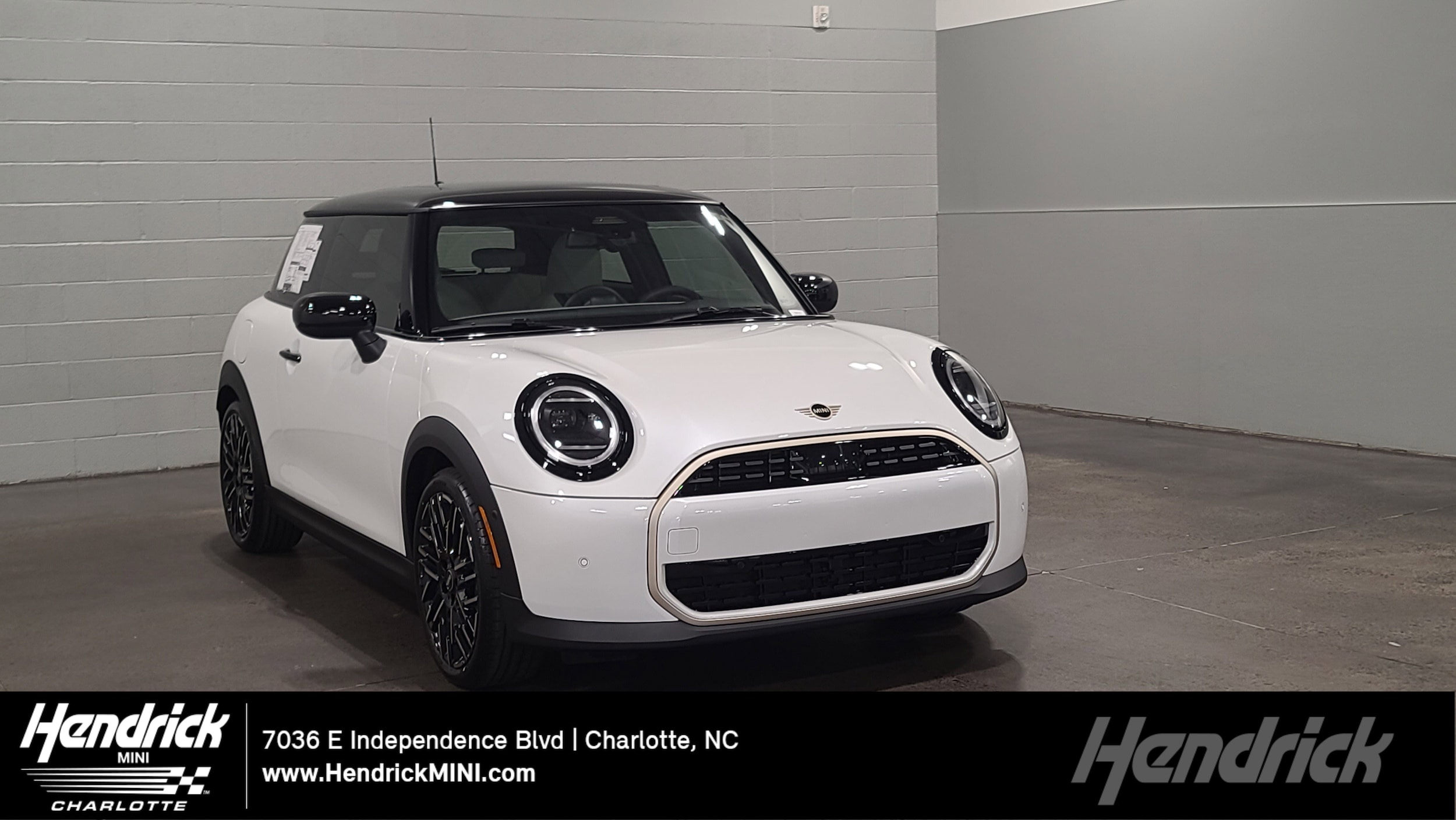 2026 MINI Hardtop 2 Door's photo