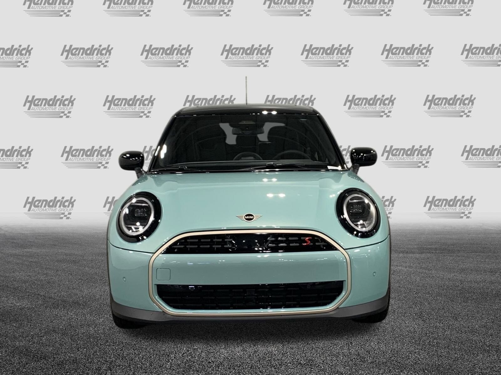 2026 Mini Cooper Hardtop S photo 2
