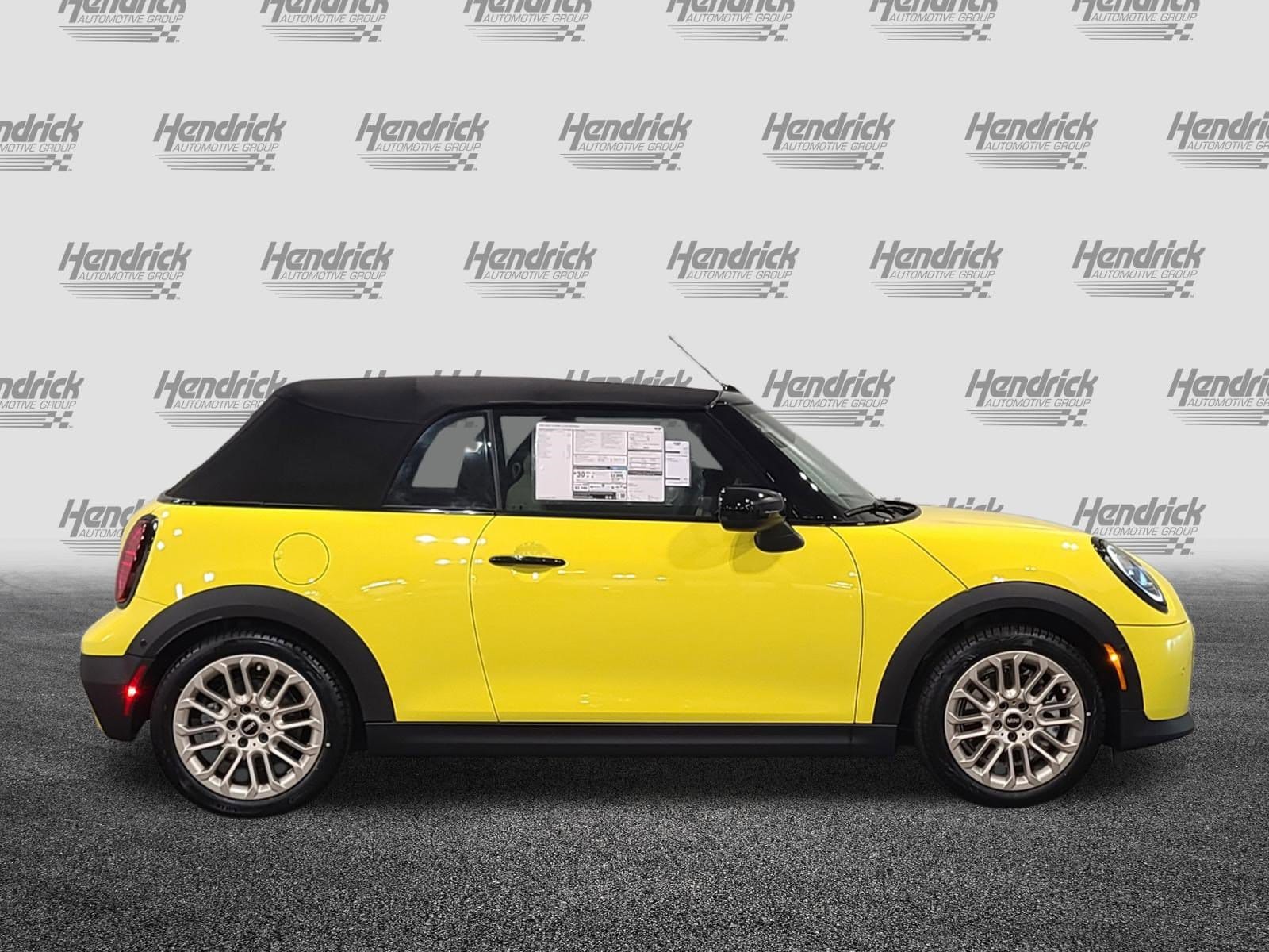 【美品】2026年購入Pod mini イエロー New 2026 MINI Convertible For Sale in Charlotte - VIN