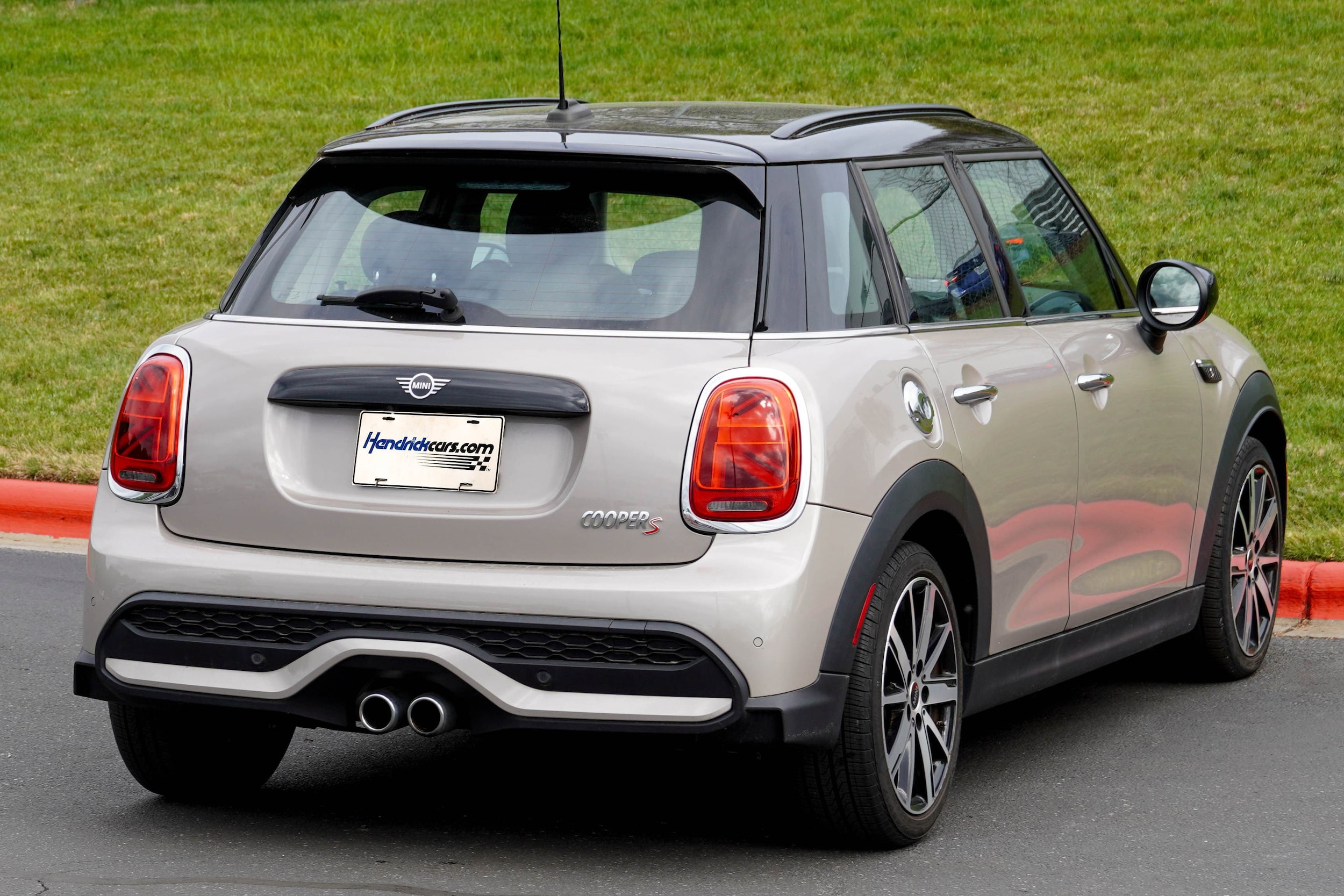 2024 MINI Hardtop 4 Door Cooper S photo 3