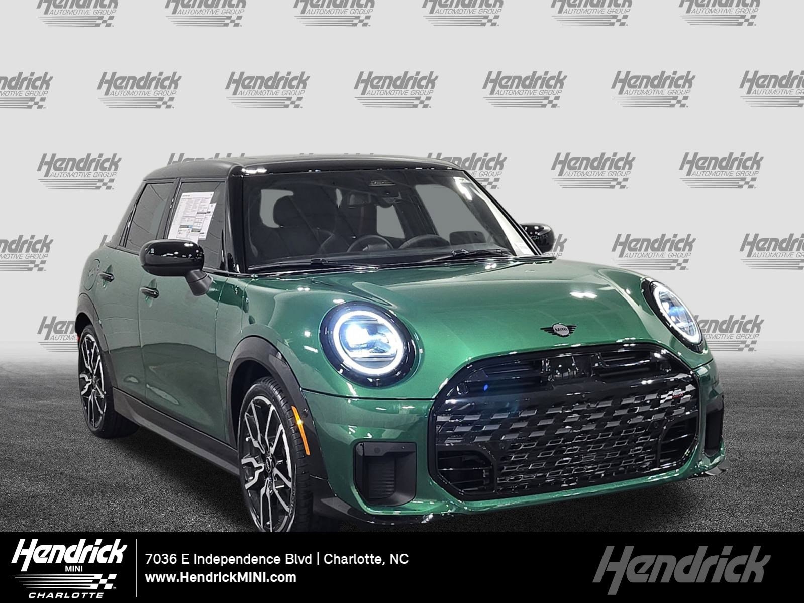 2026 MINI Hardtop 4 Door S's photo
