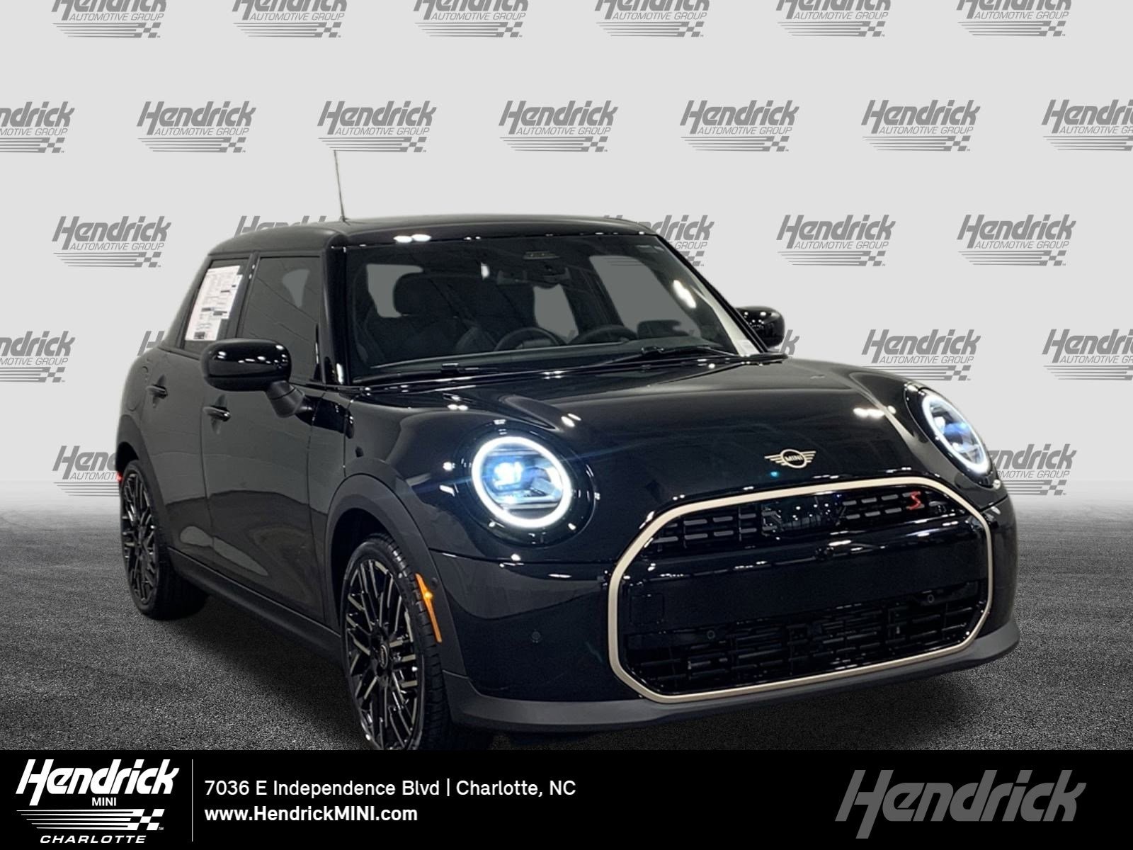 2026 MINI Hardtop 4 Door S's photo