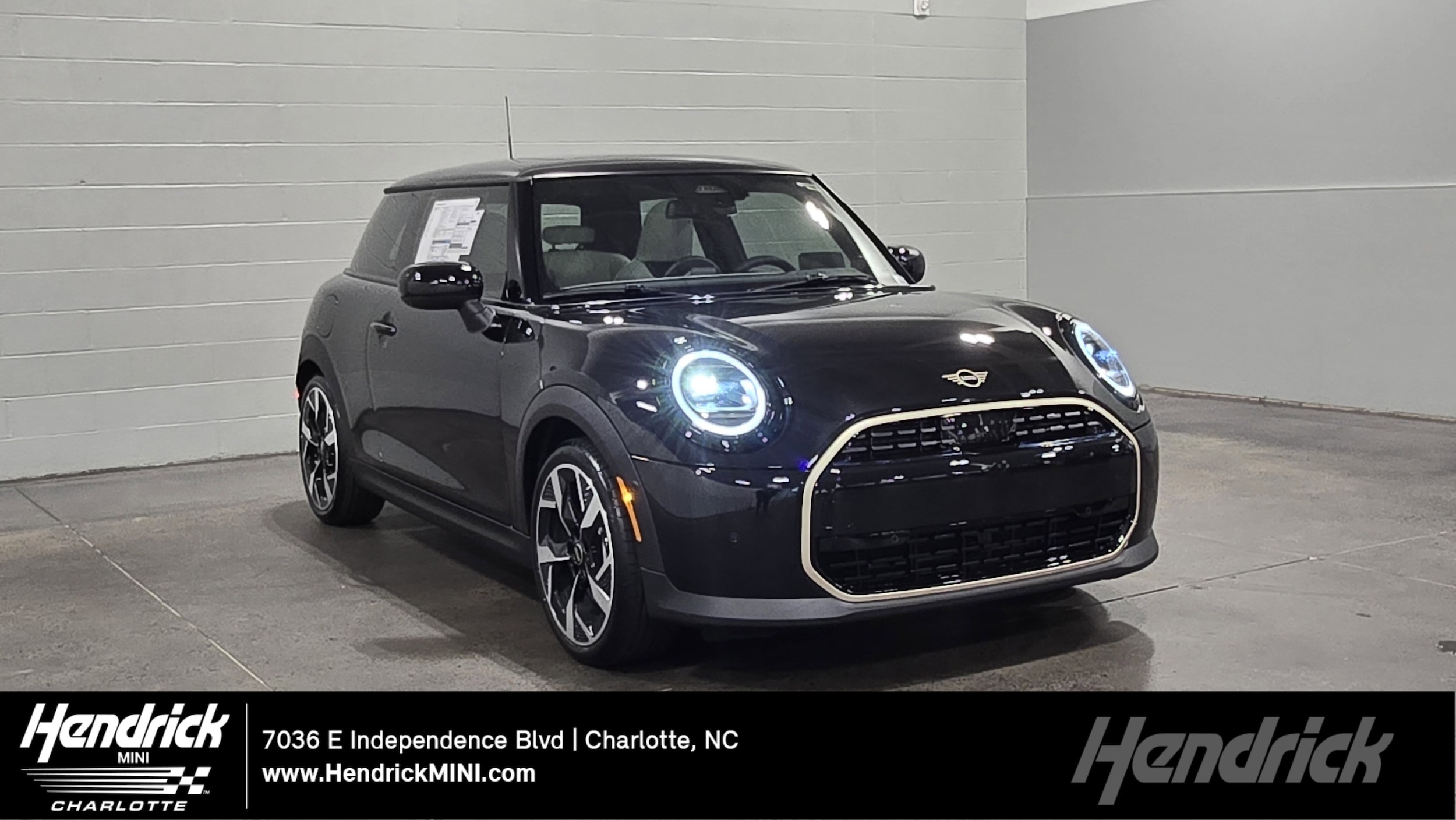 2026 MINI Hardtop 2 Door's photo