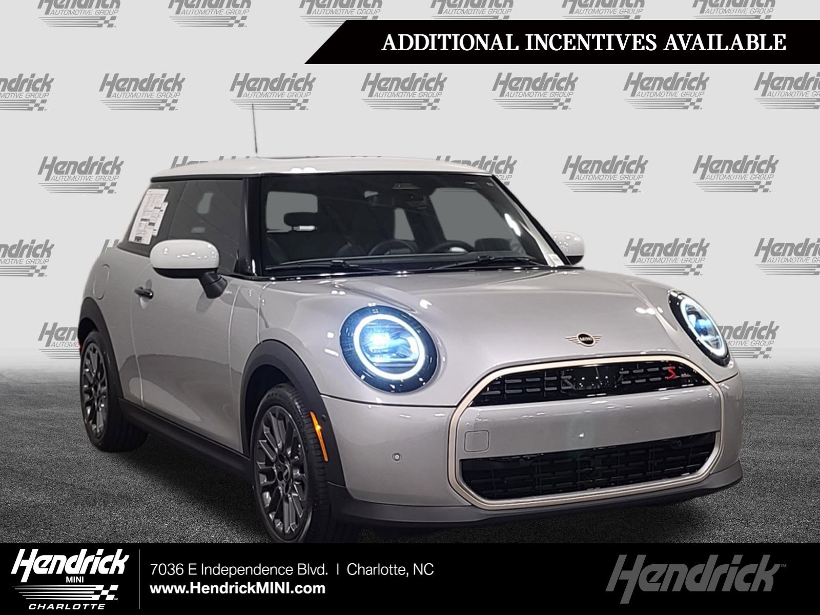 2026 MINI Hardtop Cooper S's photo