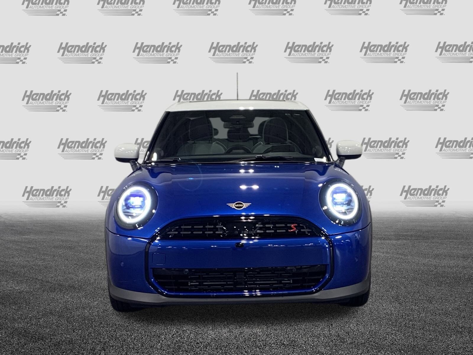 2026 Mini Cooper S Iconic photo 2