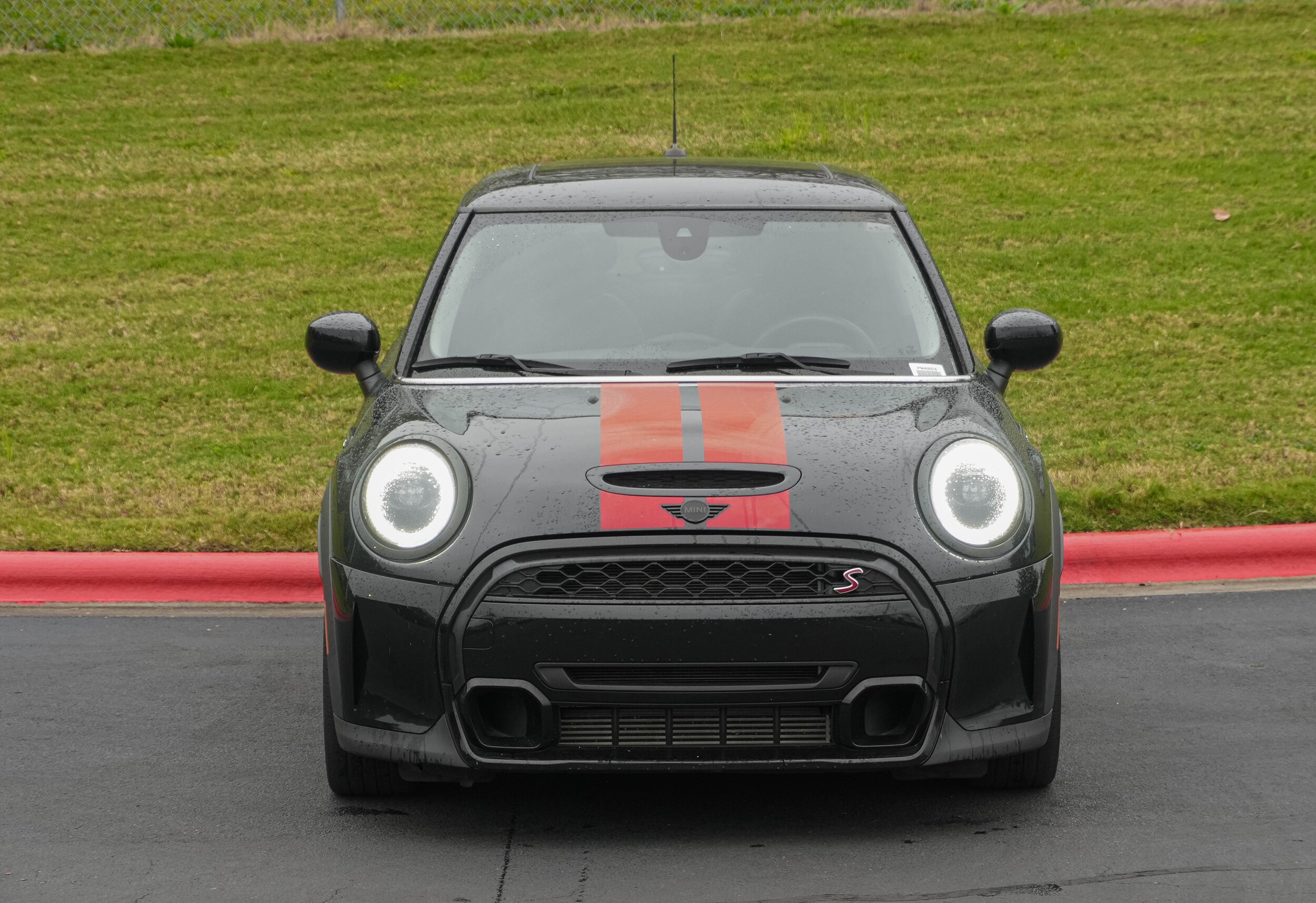 2023 Mini Cooper 2 Door Hardtop S photo 2