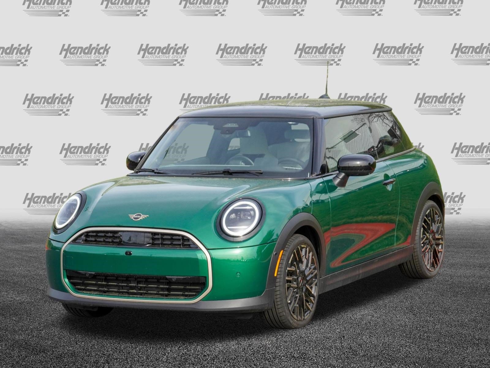 2025 MINI Hardtop 2 Door Cooper photo 4