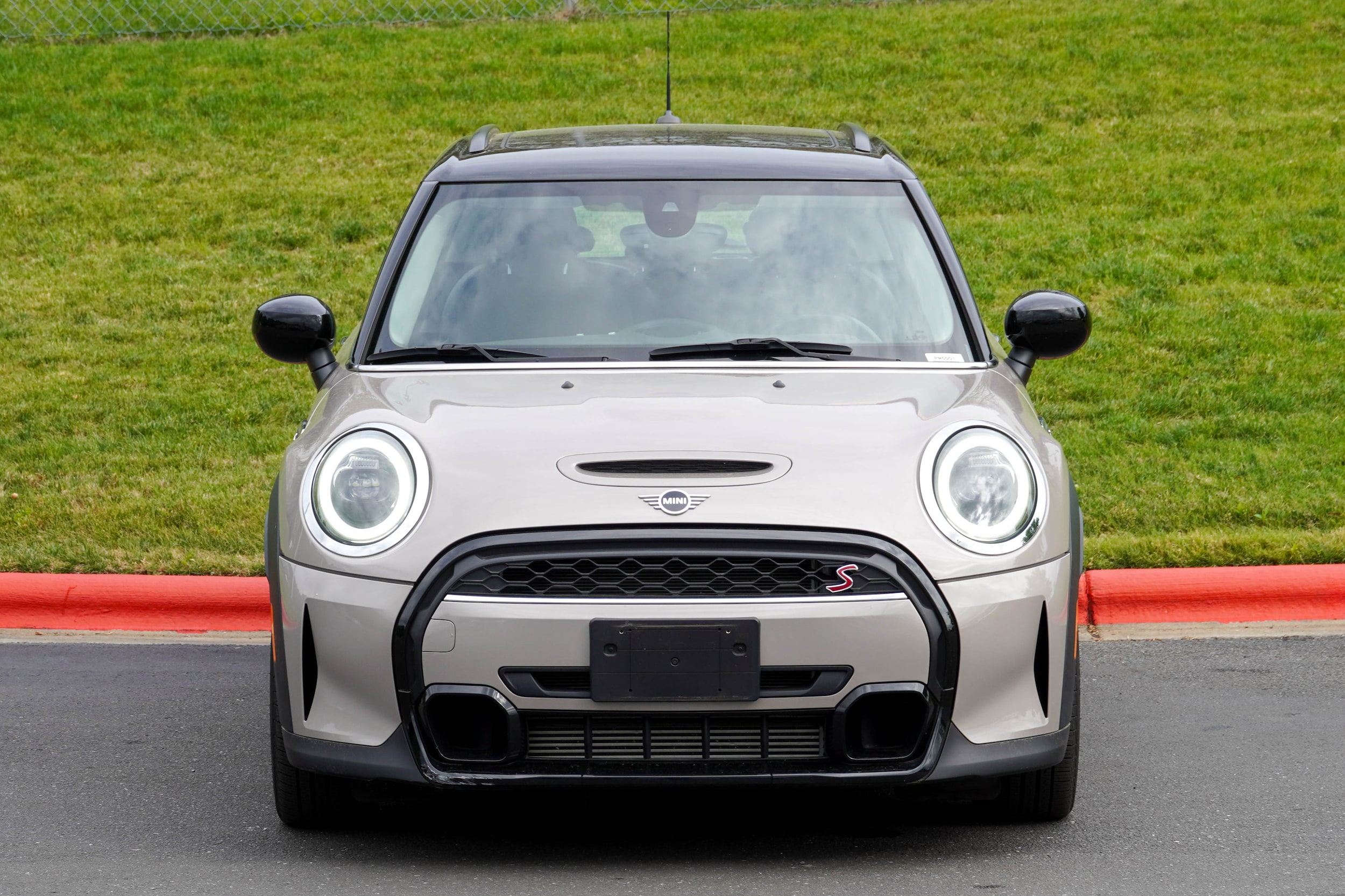 2024 MINI Hardtop 4 Door Cooper S photo 2