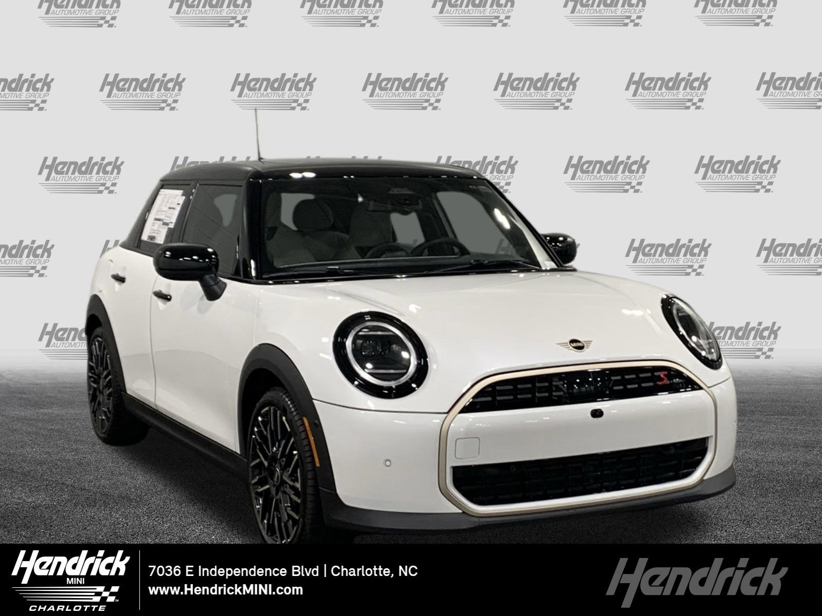 2026 MINI Hardtop 4 Door S's photo