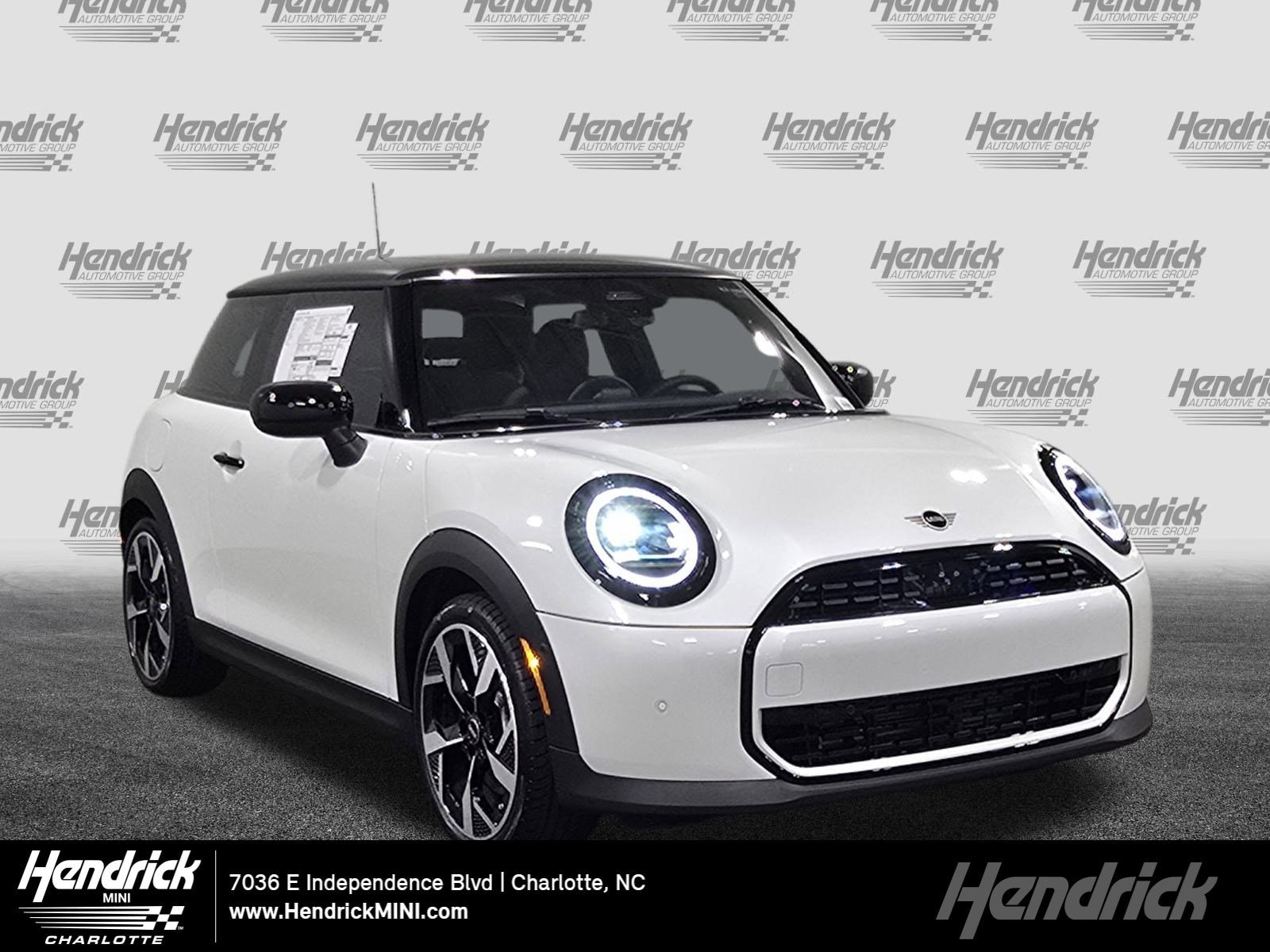 2026 MINI Hardtop 2 Door's photo