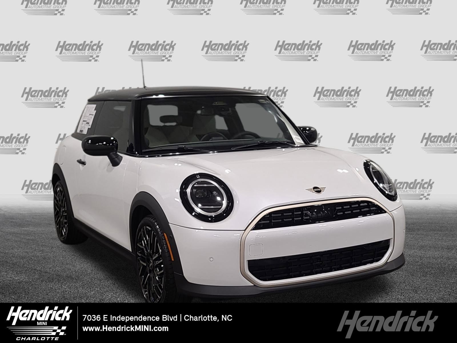 2026 MINI Hardtop 2 Door's photo