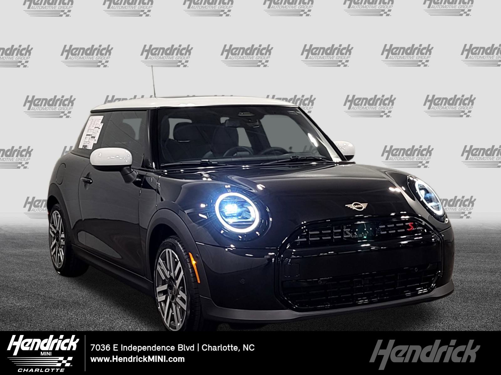 2026 MINI Hardtop 2 Door S's photo