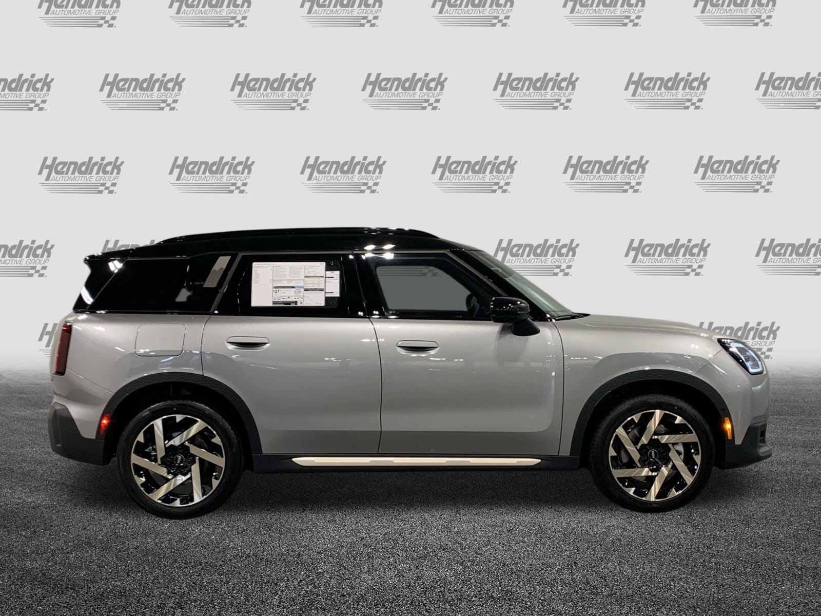 2025 MINI Countryman S photo 3