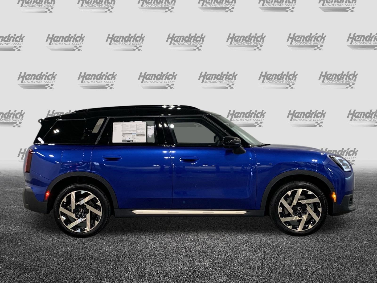 2025 MINI Countryman S photo 3