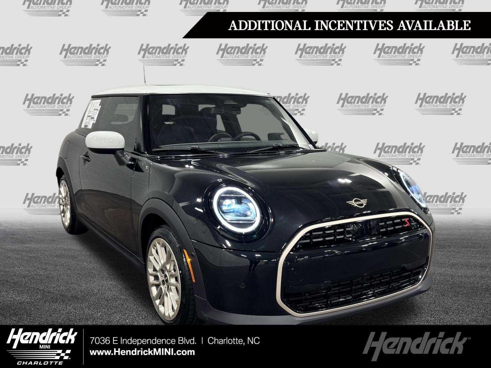 2026 MINI Hardtop Cooper S's photo