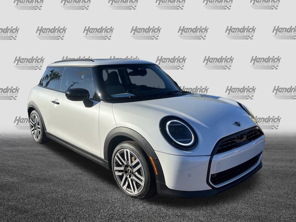 New 2025 MINI Hardtop 2 Door Signature Plus Hatchback