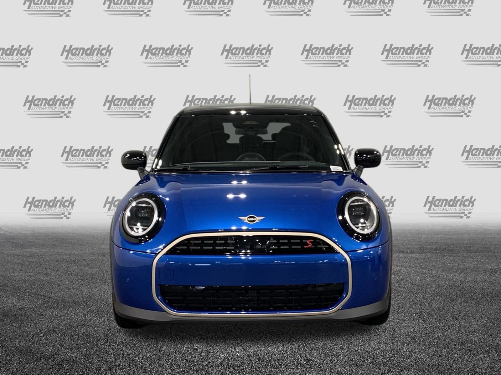 2025 Mini Cooper 4 Door Hardtop S photo 2