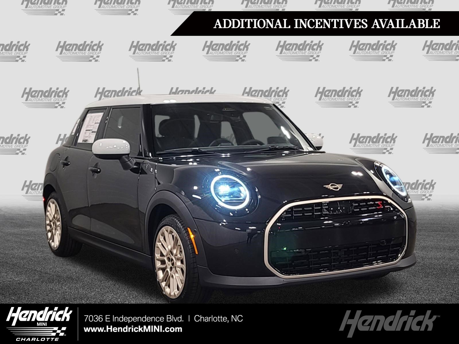 2026 MINI Hardtop Cooper S's photo
