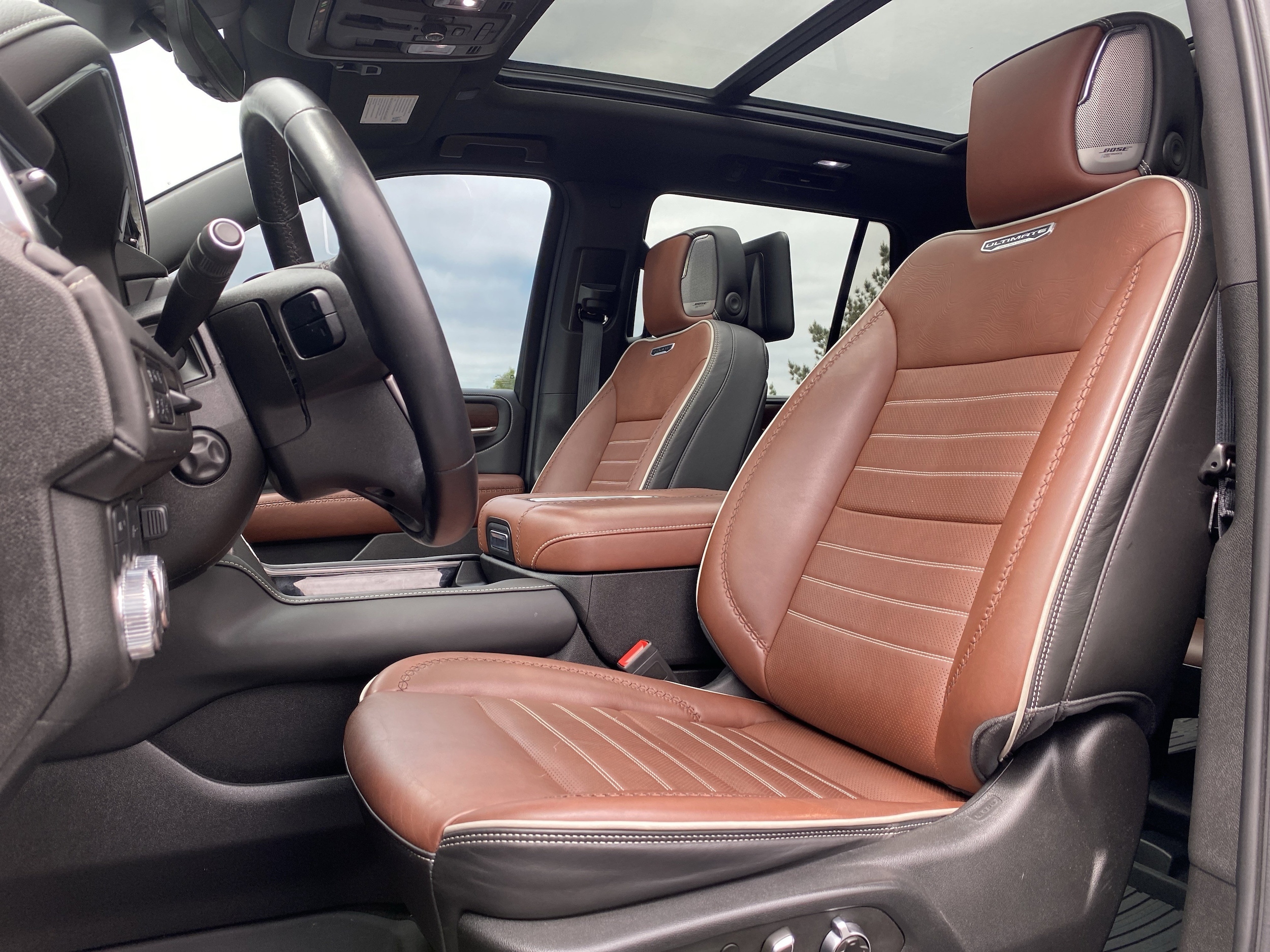 2023 GMC Yukon Denali Ultimate photo 6