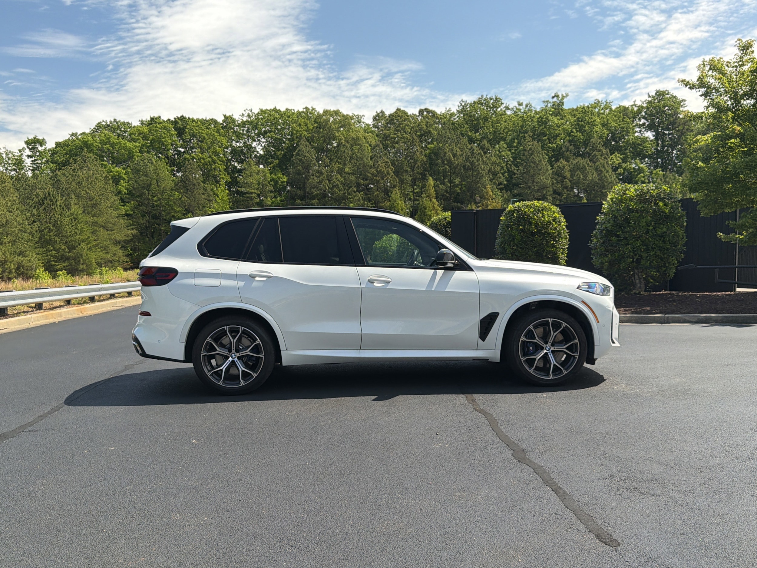 2026 BMW X5 M60i photo 4