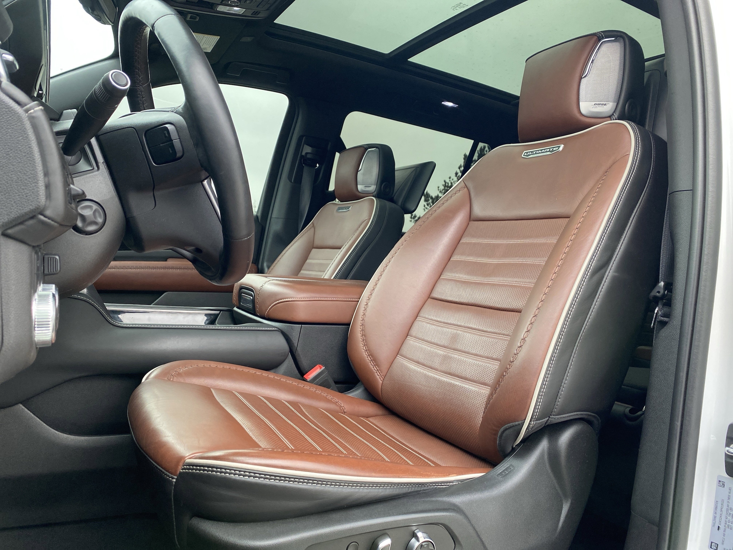 2023 GMC Yukon XL Denali Ultimate photo 5