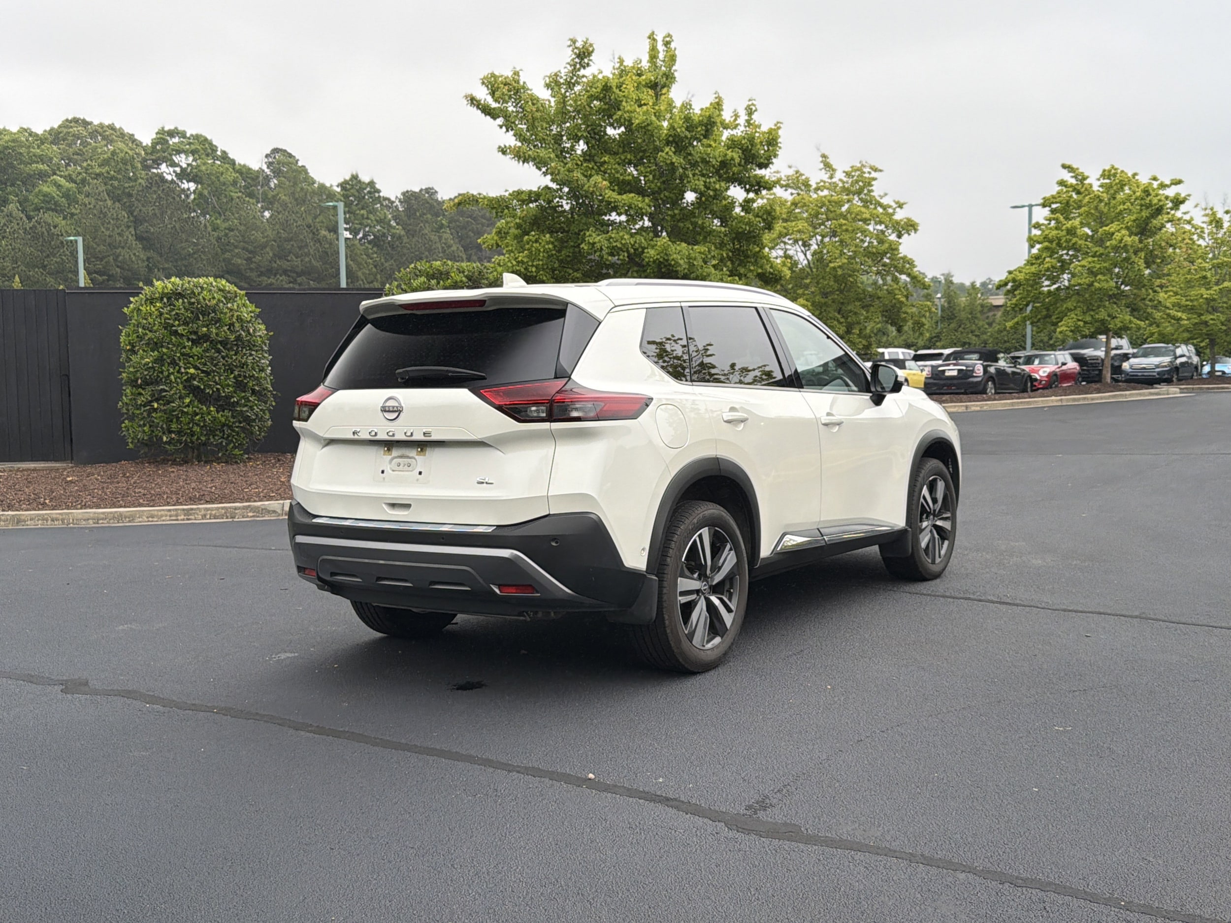2023 Nissan Rogue SL photo 2